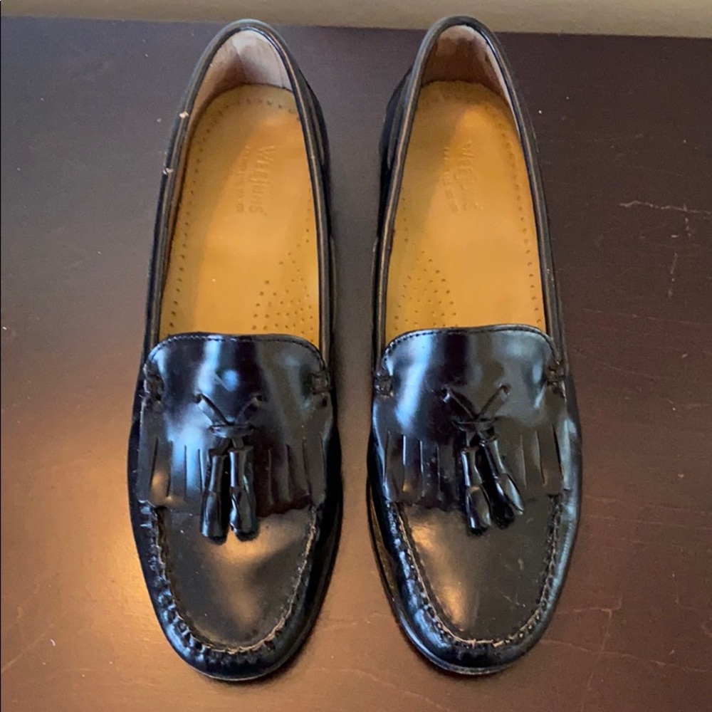 Tasseled loafers